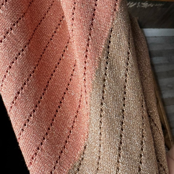 Excellent condition. Hardly worn - Picture 2 of 2